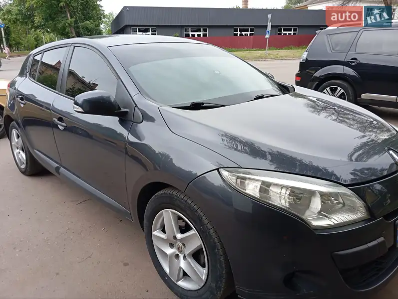 2010 renault megane