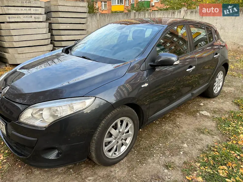2010 renault megane
