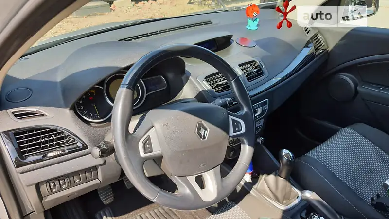 2011 renault megane