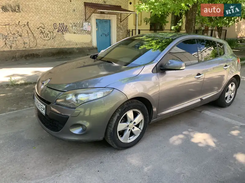 2010 renault megane