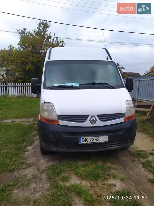 2010 renault master