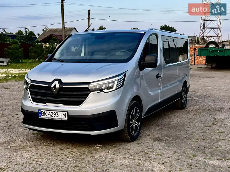 2022 renault trafic