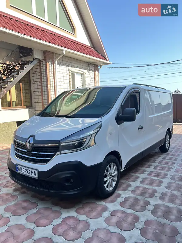 2020 renault trafic
