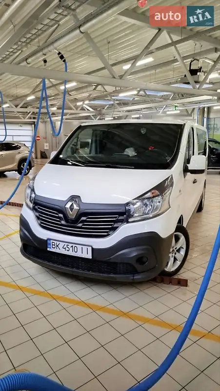2019 renault trafic