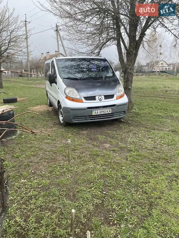 2005 renault trafic