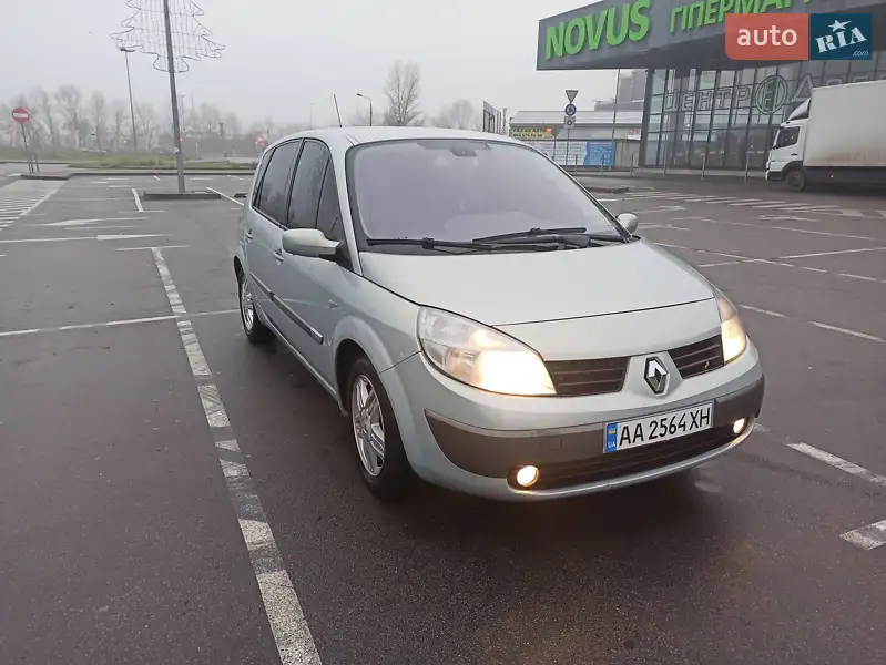 2004 renault megane-