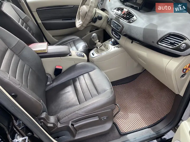 2011 renault megane scenic