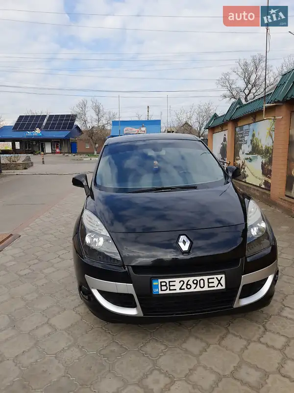 2011 renault megane scenic