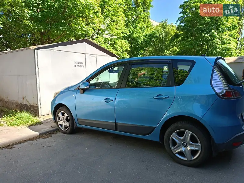 2012 renault megane scenic