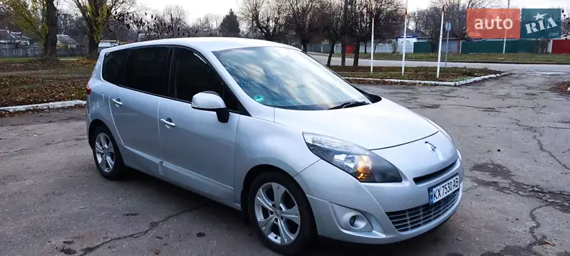 2011 renault grand scenic