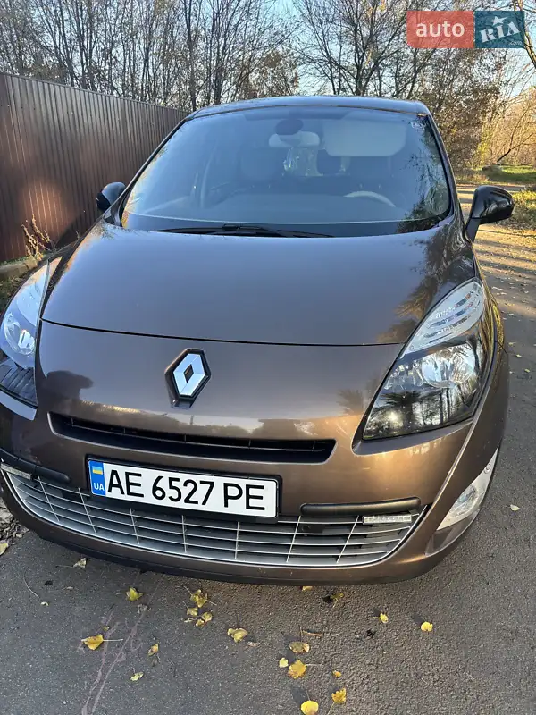 2011 renault megane-scenic