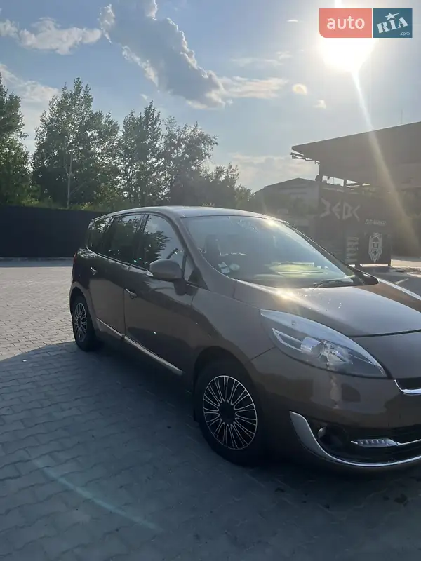 2012 renault megane-scenic