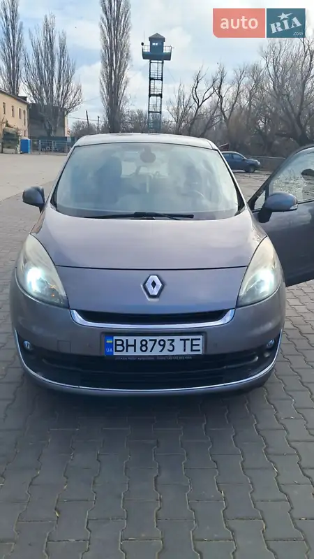 2012 renault scenic