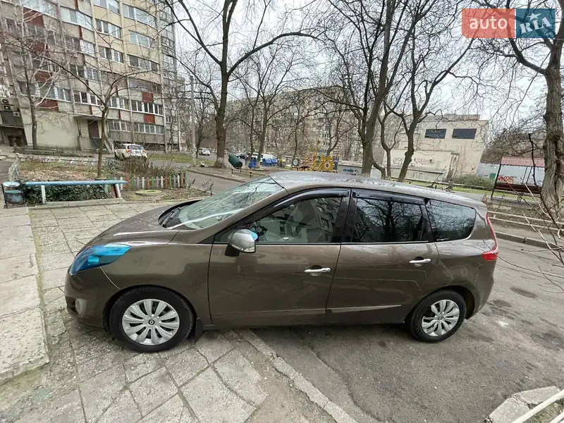 2011 renault scenic