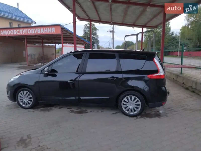 2011 renault grand scenic