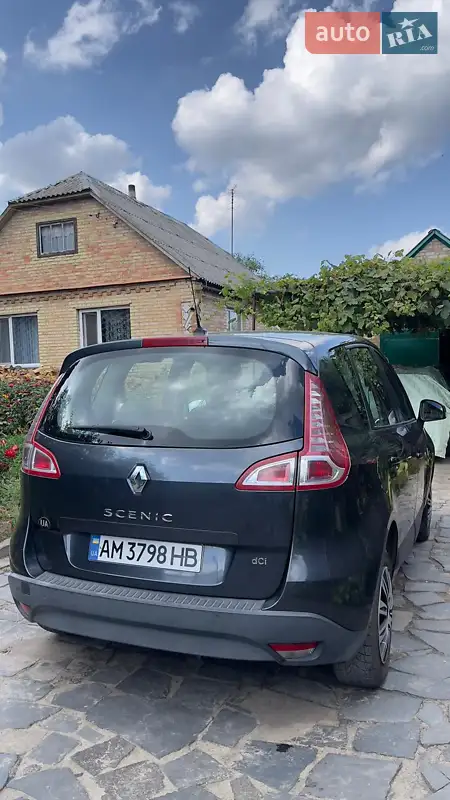 2010 renault megane scenic