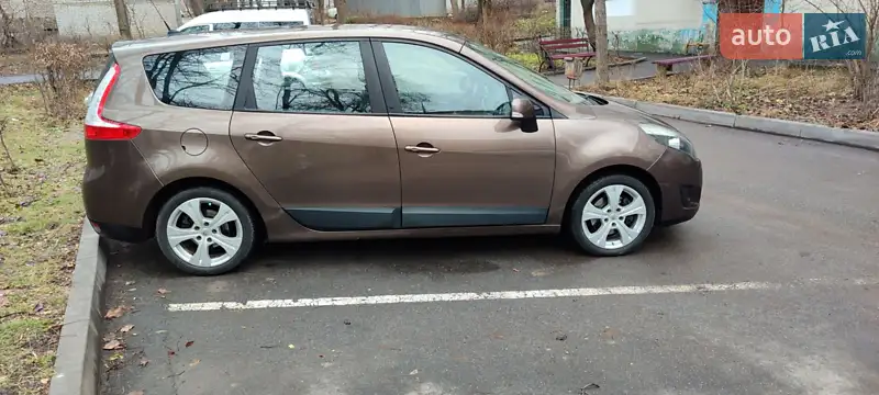2010 renault megane scenic
