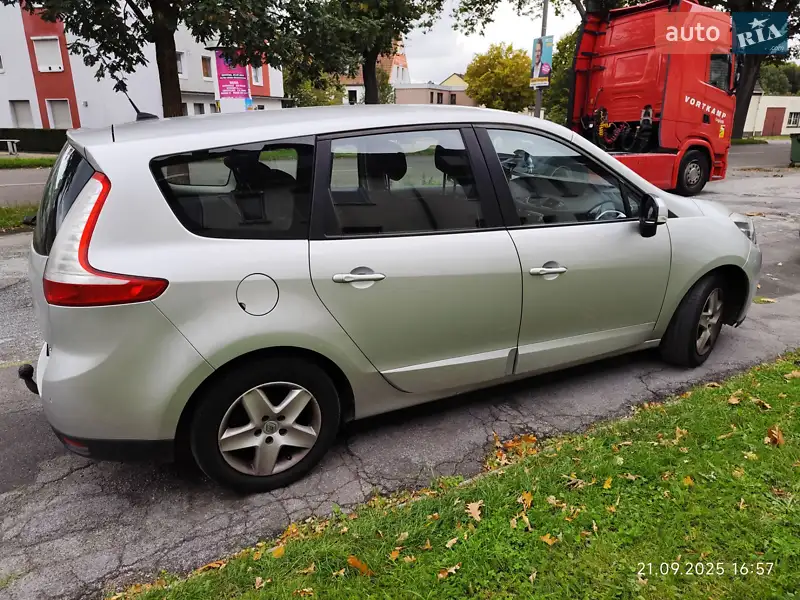 2015 renault megane scenic