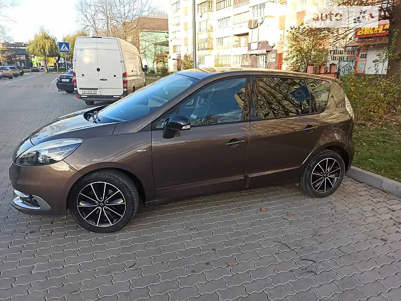 2012 renault megane scenic