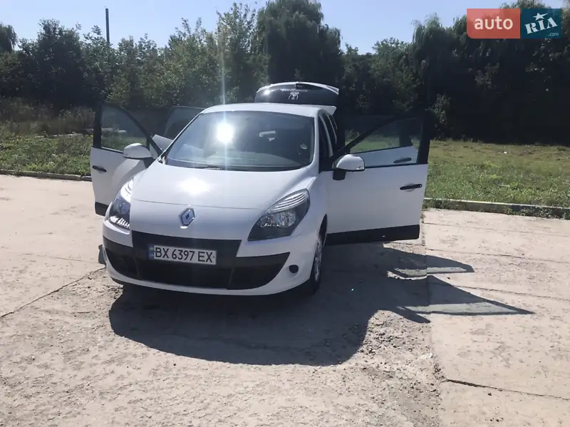 2011 renault megane scenic