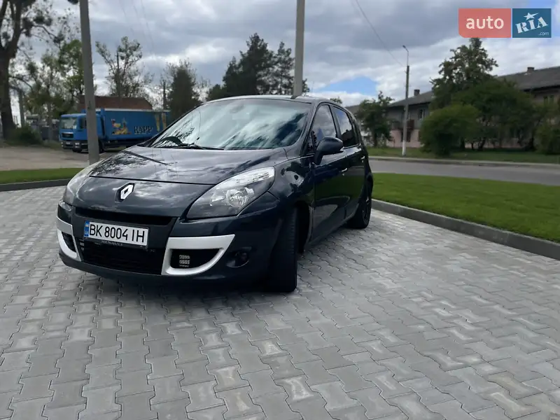 2011 renault megane scenic