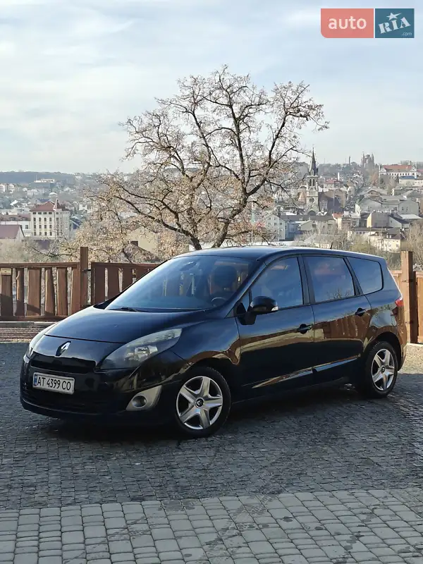 2011 renault megane scenic
