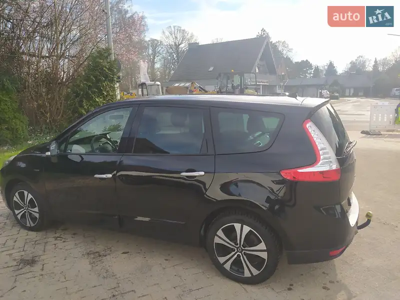 2011 renault megane-scenic
