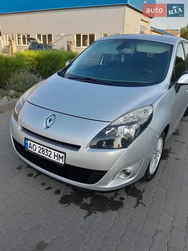 2010 renault megane