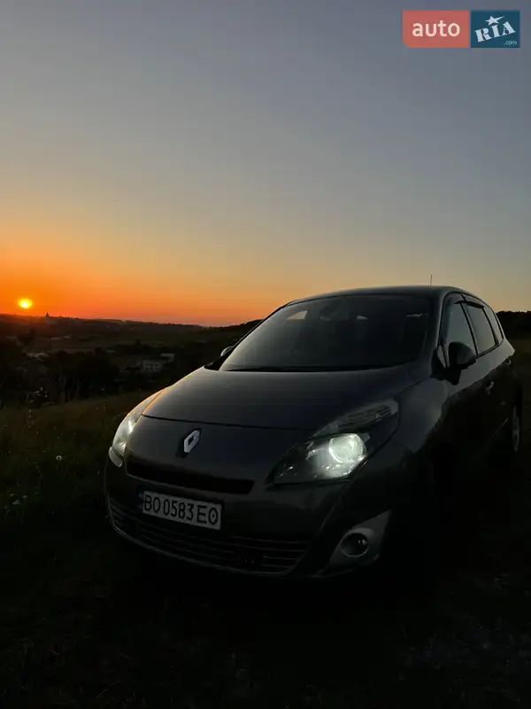 2011 renault megane scenic