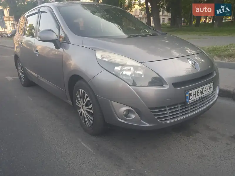 2011 renault grand-scenic