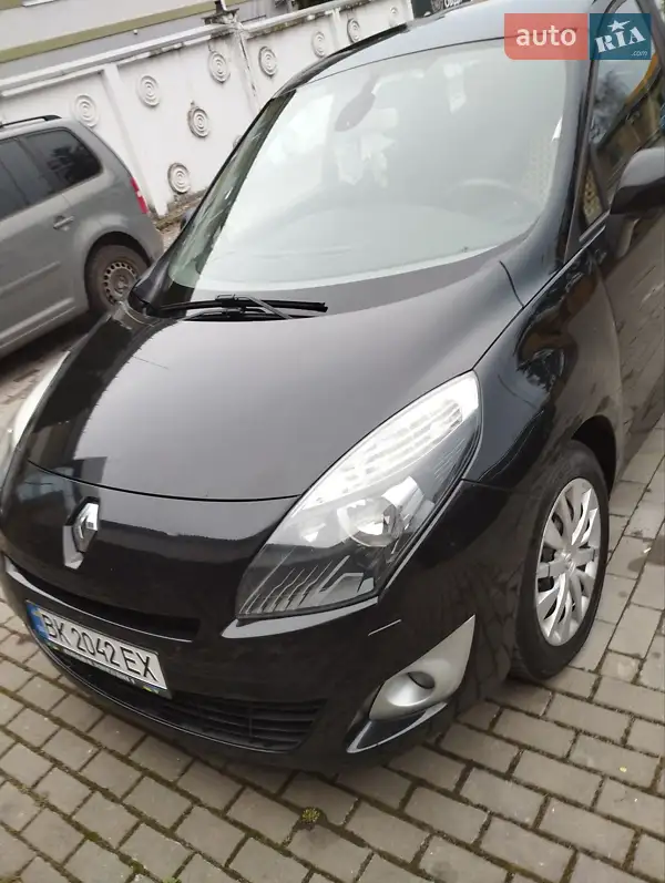 2011 renault grand scenic