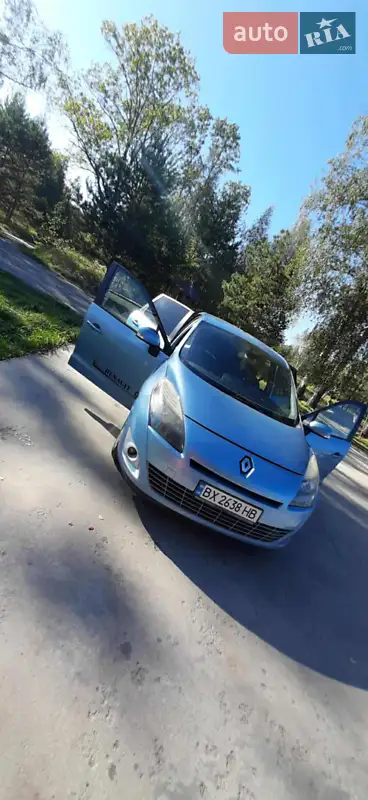 2011 renault megane scenic