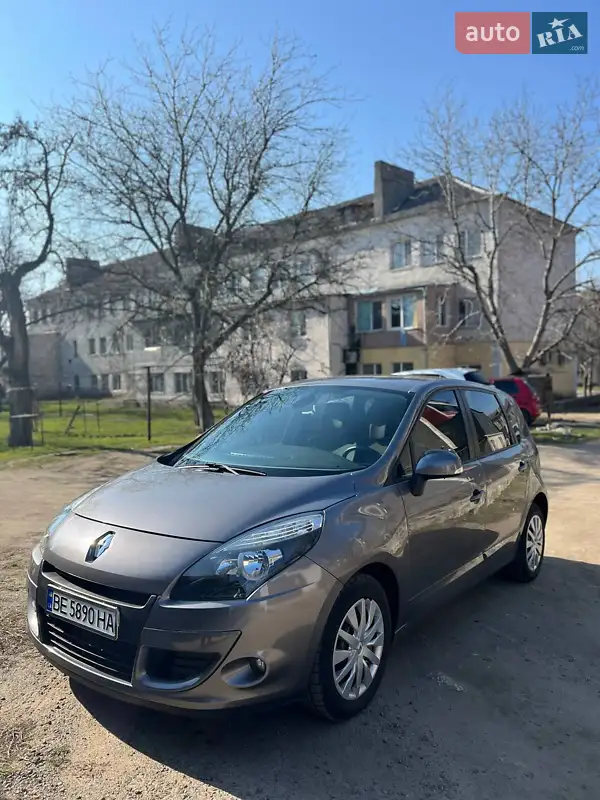 2011 renault scenic