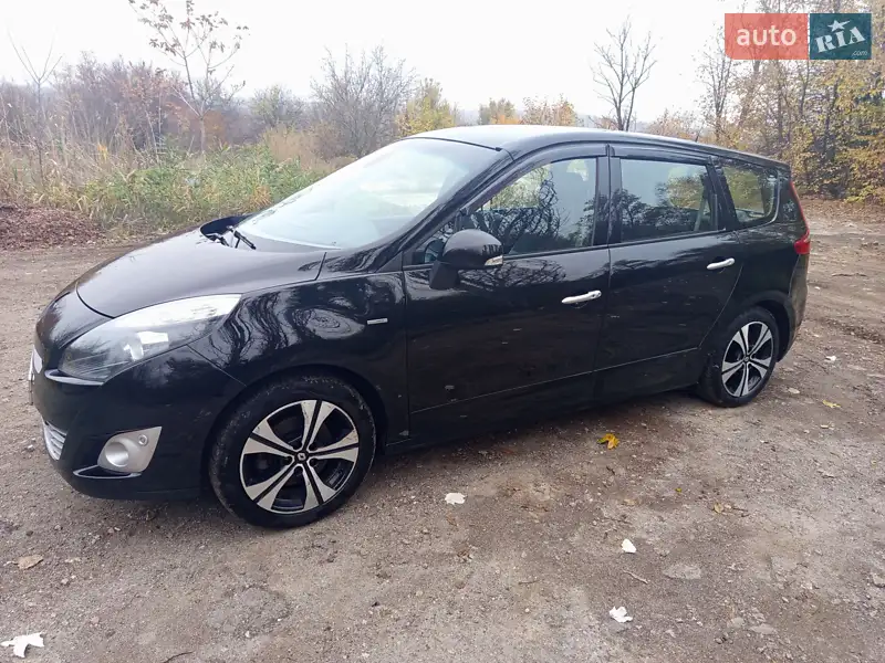 2011 renault megane scenic
