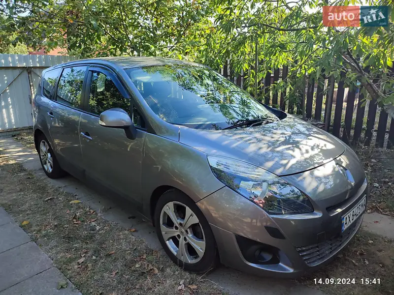 2009 renault grand scenic