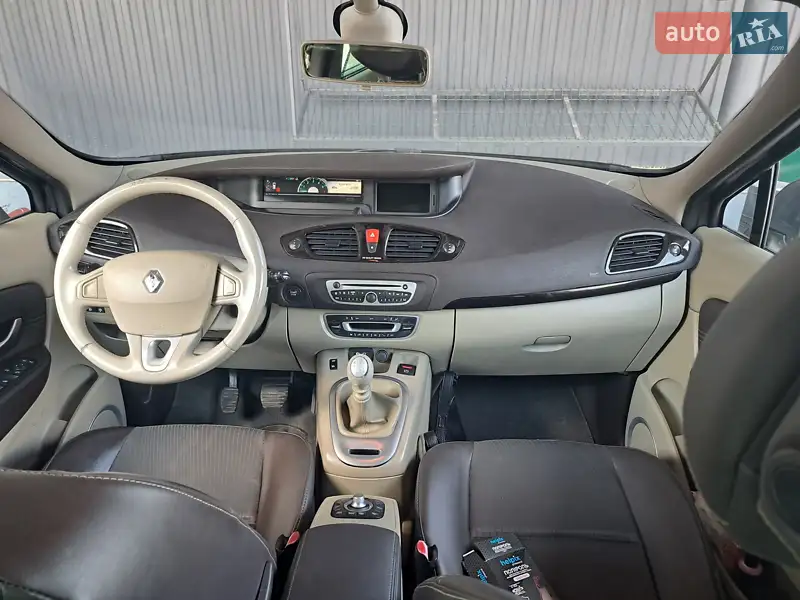 2011 renault megane scenic