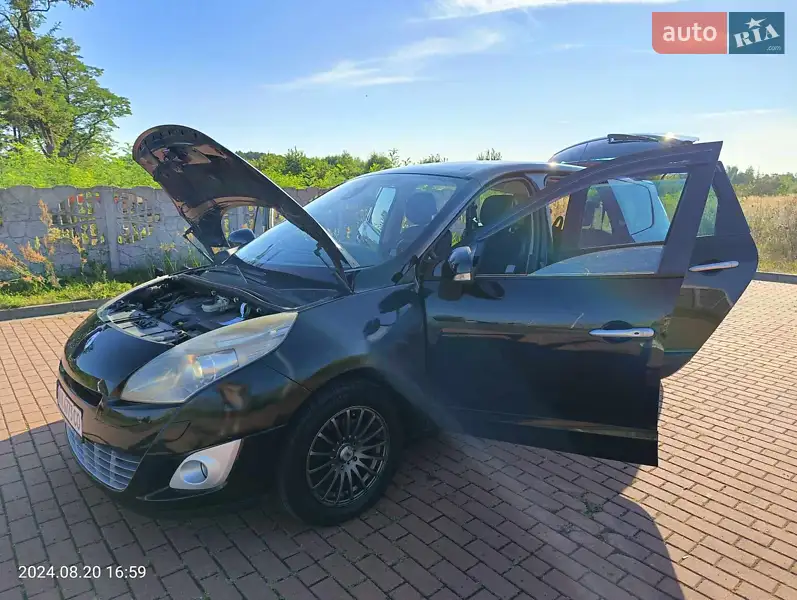 2011 renault megane scenic