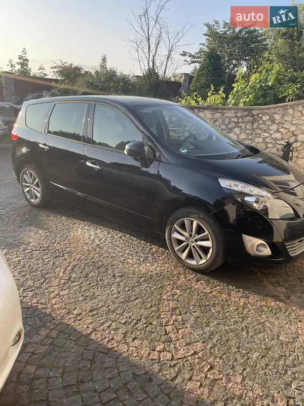 2011 renault megane scenic