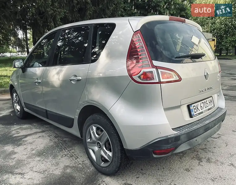 2010 renault scenic