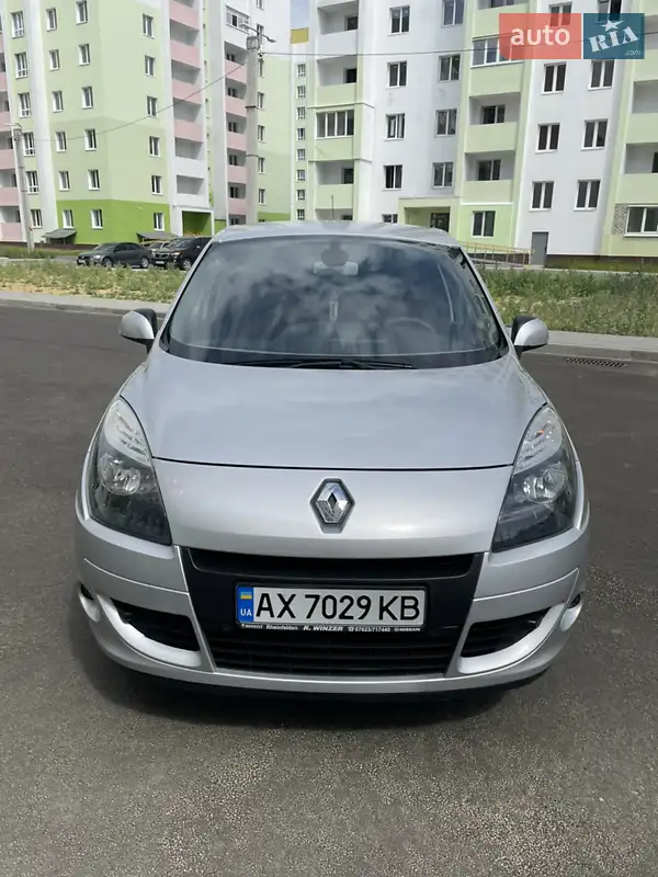 2011 renault scenic