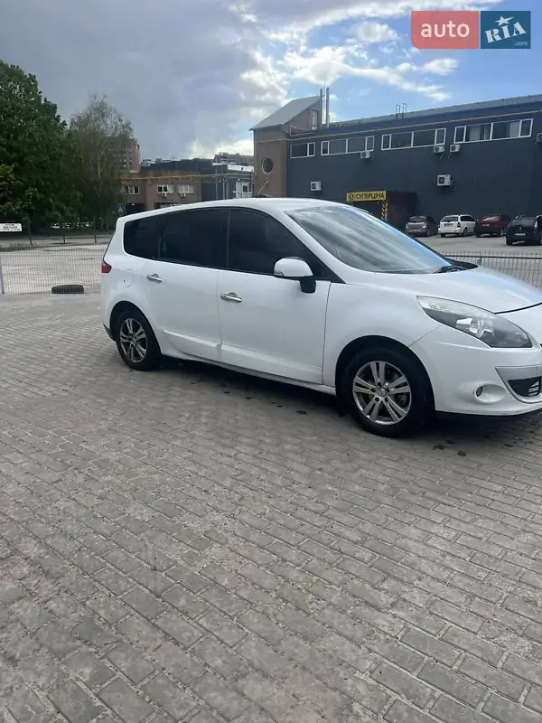 2010 renault megane scenic
