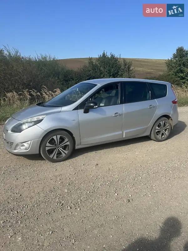 2011 renault scenic