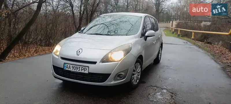 2011 renault megane scenic