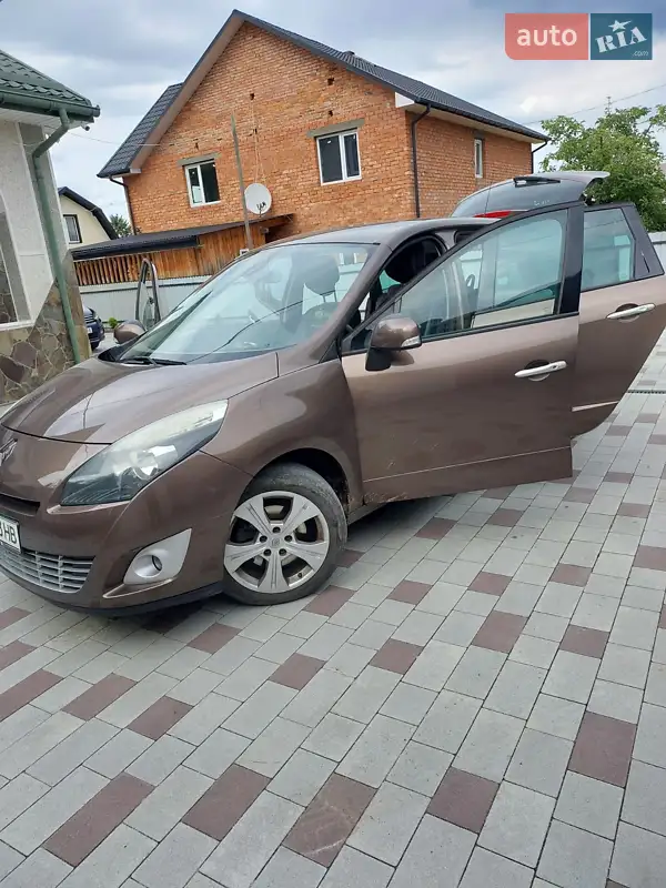 2010 renault scenic