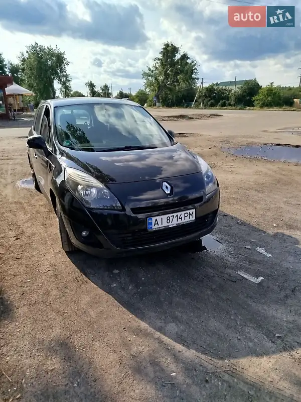 2011 renault megane scenic