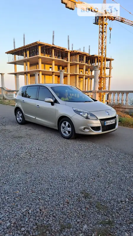 2010 renault megane scenic