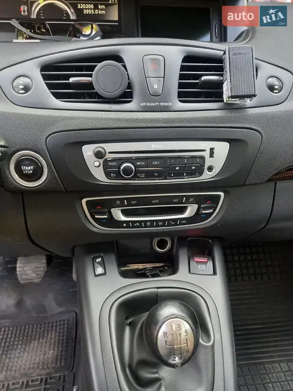2012 renault megane scenic