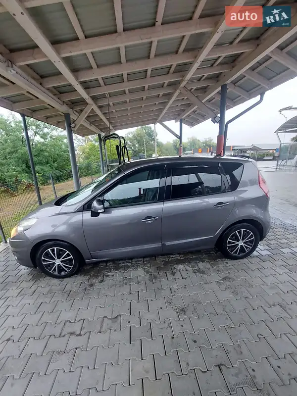 2010 renault megane scenic