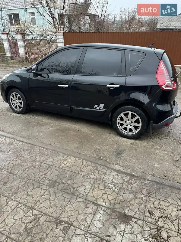 2010 renault megane scenic