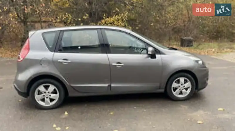 2011 renault megane scenic